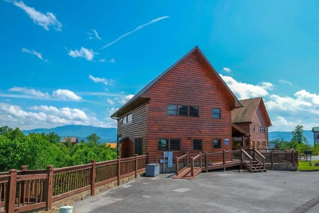 Breathtaking Views! Just 5 Min To Pkwy Pigeon Forge