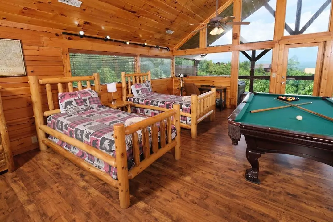 Holiday home Breathtaking Views! Just 5 Min To Pkwy Pigeon Forge