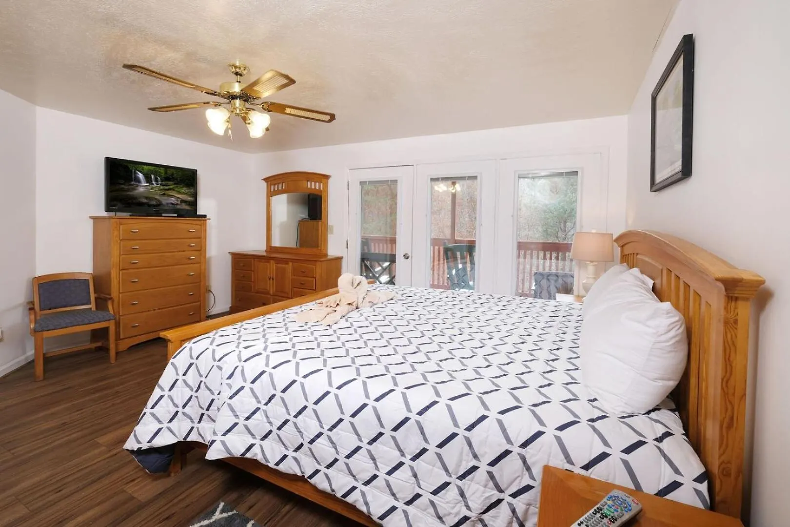 Cozy 2br Just 5 Min To Pkwy! Free Attraction Tickets Holiday home Pigeon Forge