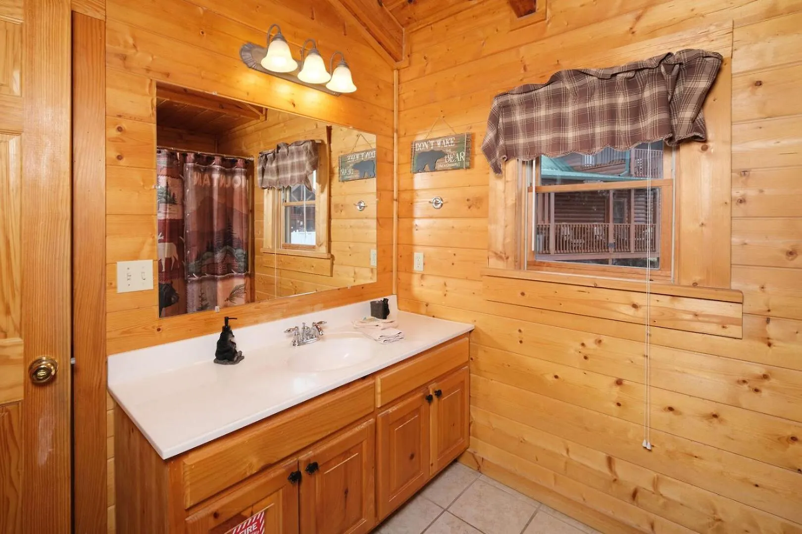 Holiday home Cozy 2br Just 5 Min To Pkwy Hot Tub Free Attraction Tickets *