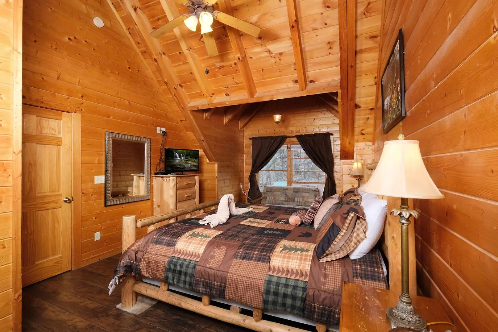 Cozy 2br Just 5 Min To Pkwy Hot Tub Free Attraction Tickets Holiday home Pigeon Forge