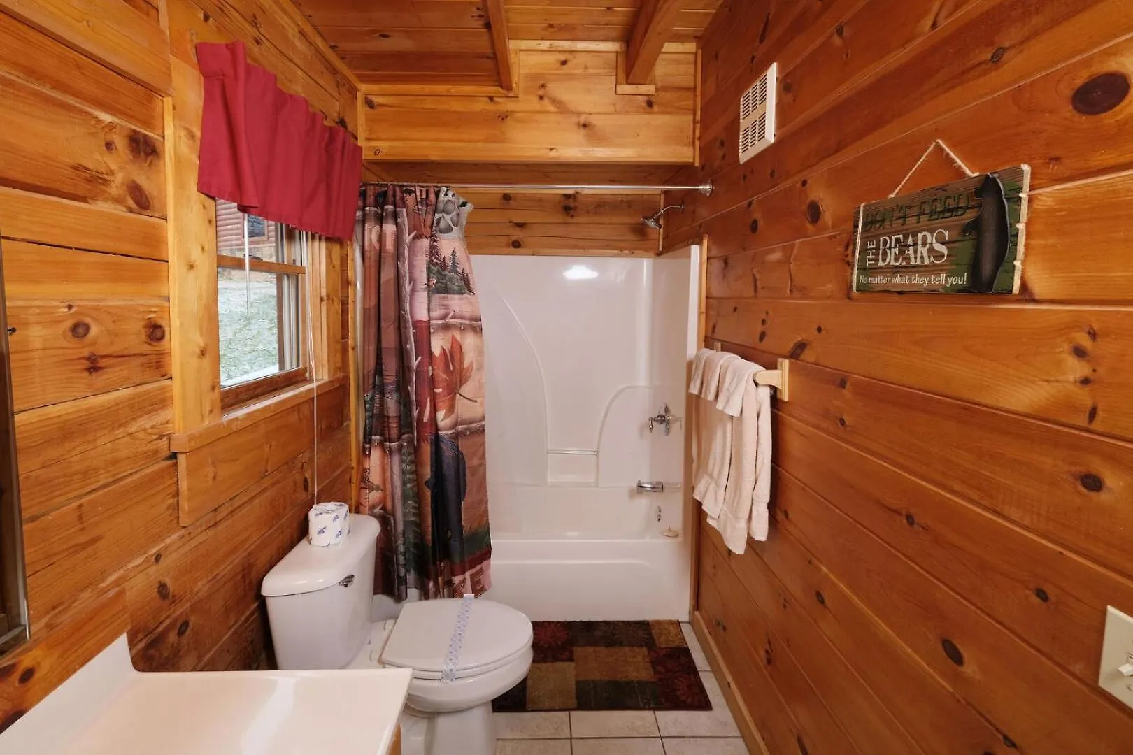 Cozy 2br Just 5 Min To Pkwy Hot Tub Free Attraction Tickets *