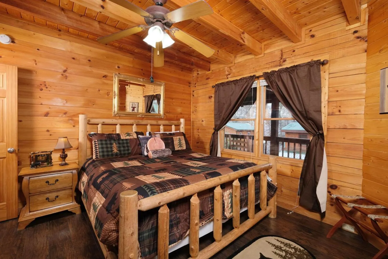 Cozy 2br Just 5 Min To Pkwy Hot Tub Free Attraction Tickets Holiday home *