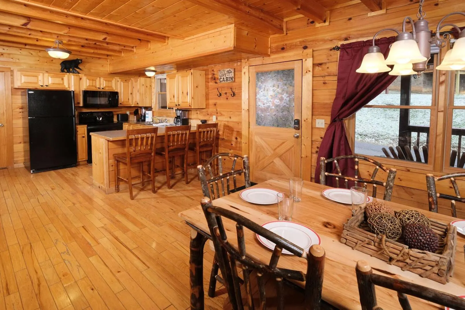 Holiday home Cozy 2br Just 5 Min To Pkwy Hot Tub Free Attraction Tickets Pigeon Forge
