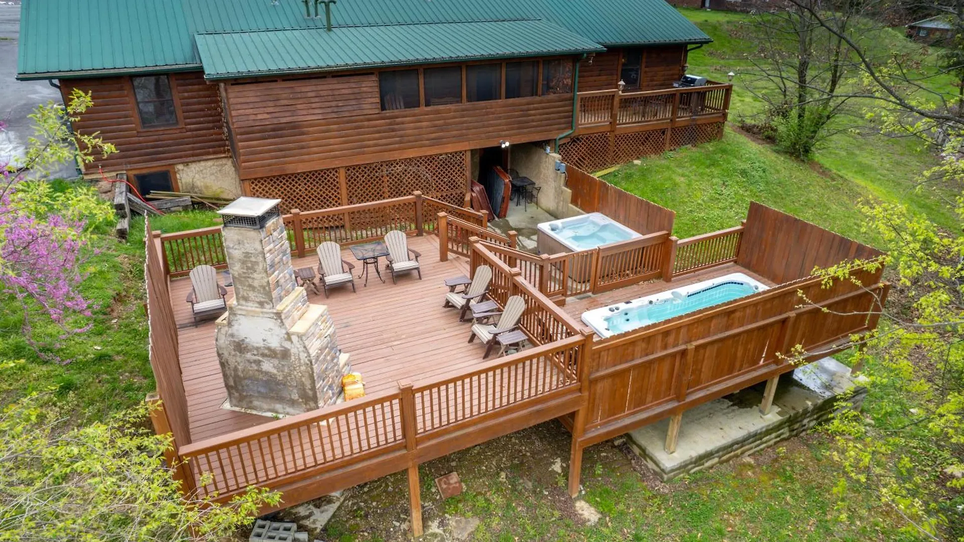 6br W Outdoor Pool Just 3 Min To Pigeon Forge! Free Attraction Tickets Gameroom Hot Tub Holiday home