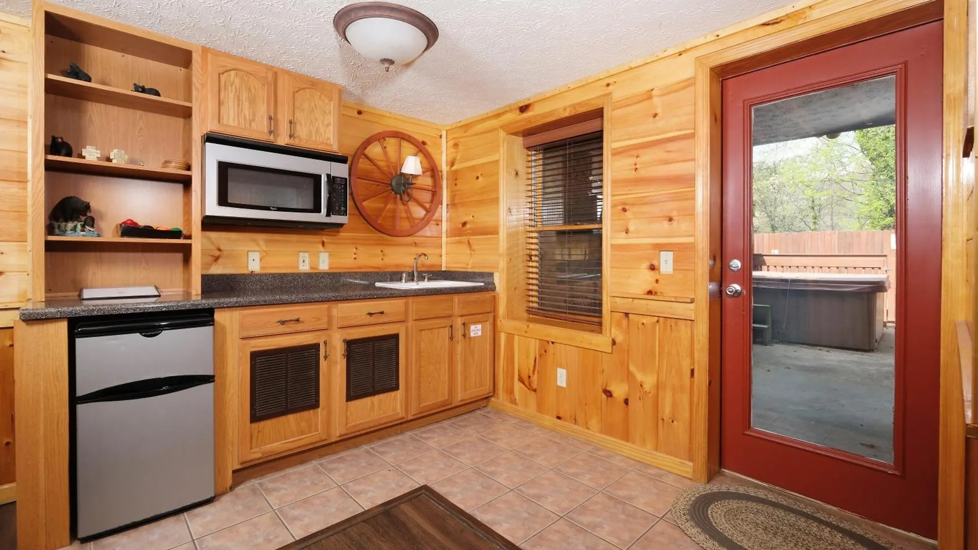 6br W Outdoor Pool Just 3 Min To Pigeon Forge! Free Attraction Tickets Gameroom Hot Tub