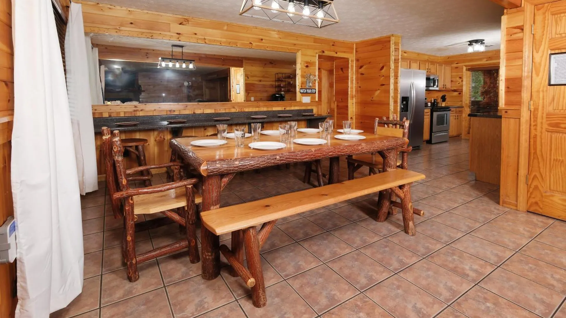 6br W Outdoor Pool Just 3 Min To Pigeon Forge! Free Attraction Tickets Gameroom Hot Tub