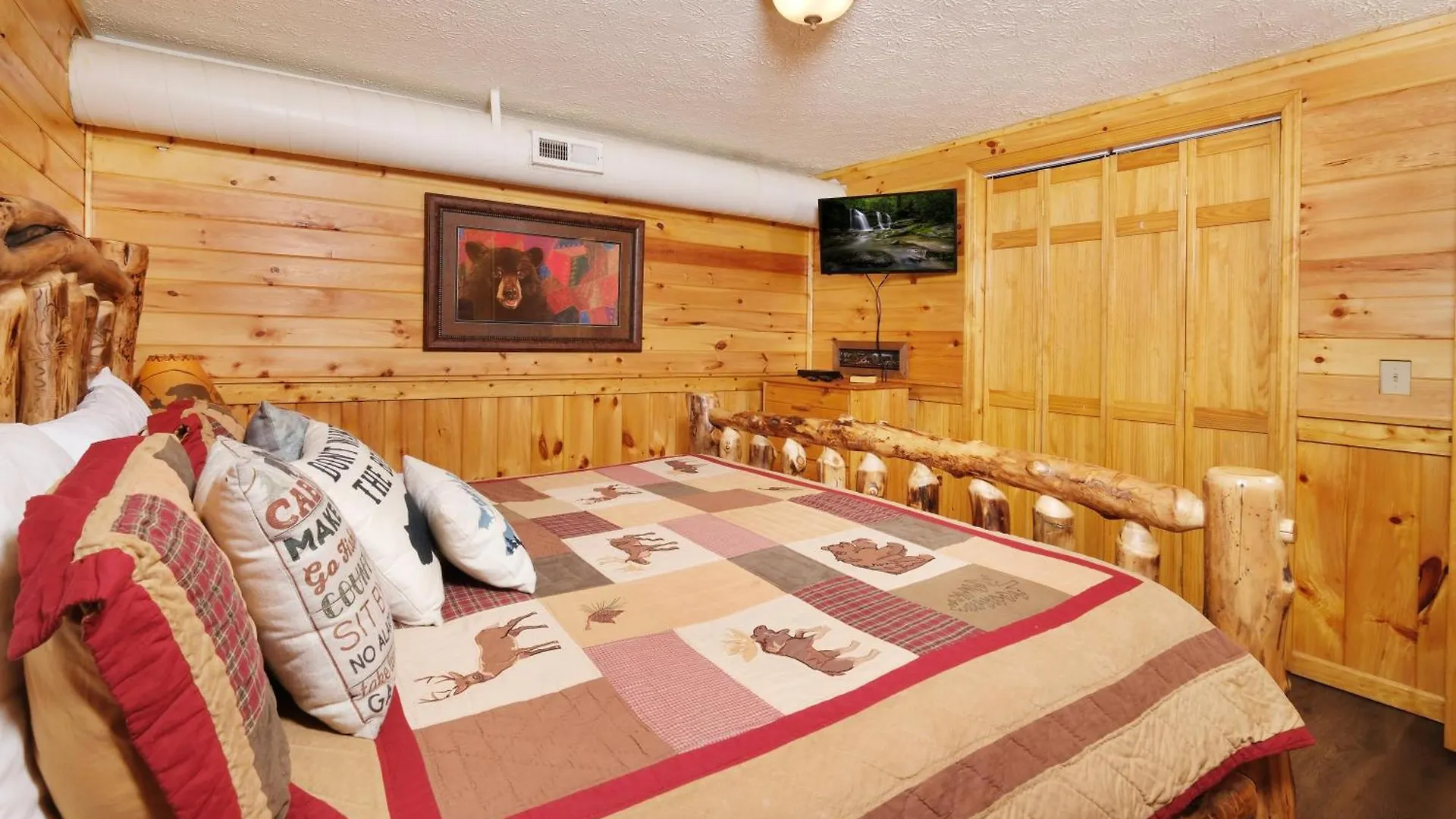 6br W Outdoor Pool Just 3 Min To Pigeon Forge! Free Attraction Tickets Gameroom Hot Tub Holiday home *