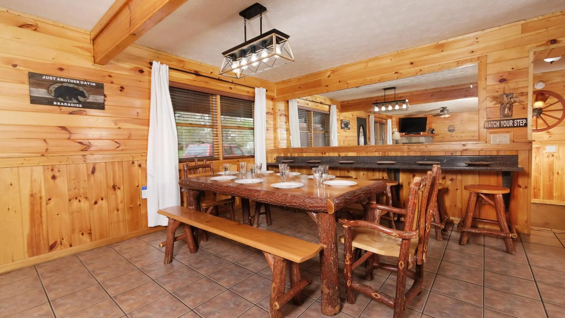 6br W Outdoor Pool Just 3 Min To Pigeon Forge! Free Attraction Tickets Gameroom Hot Tub Pigeon Forge