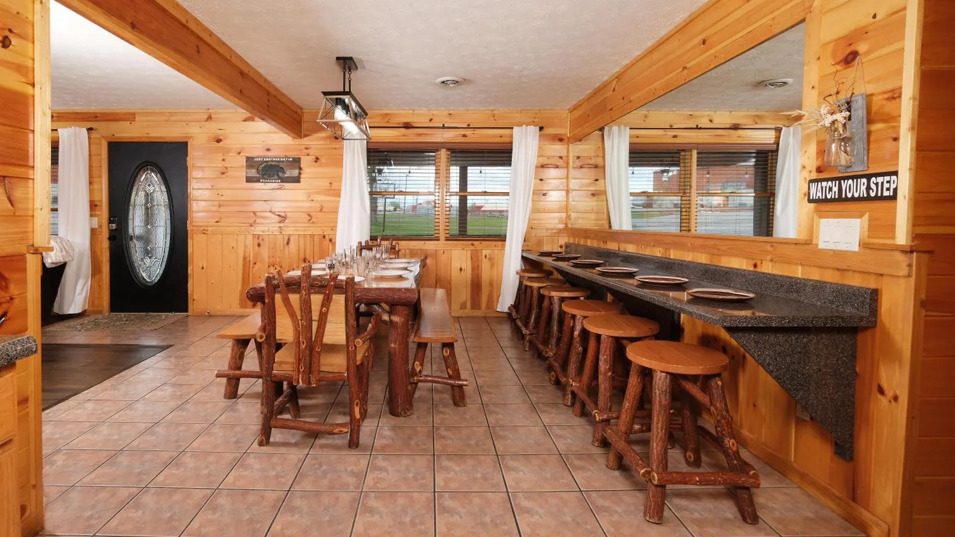 6br W Outdoor Pool Just 3 Min To Pigeon Forge! Free Attraction Tickets Gameroom Hot Tub