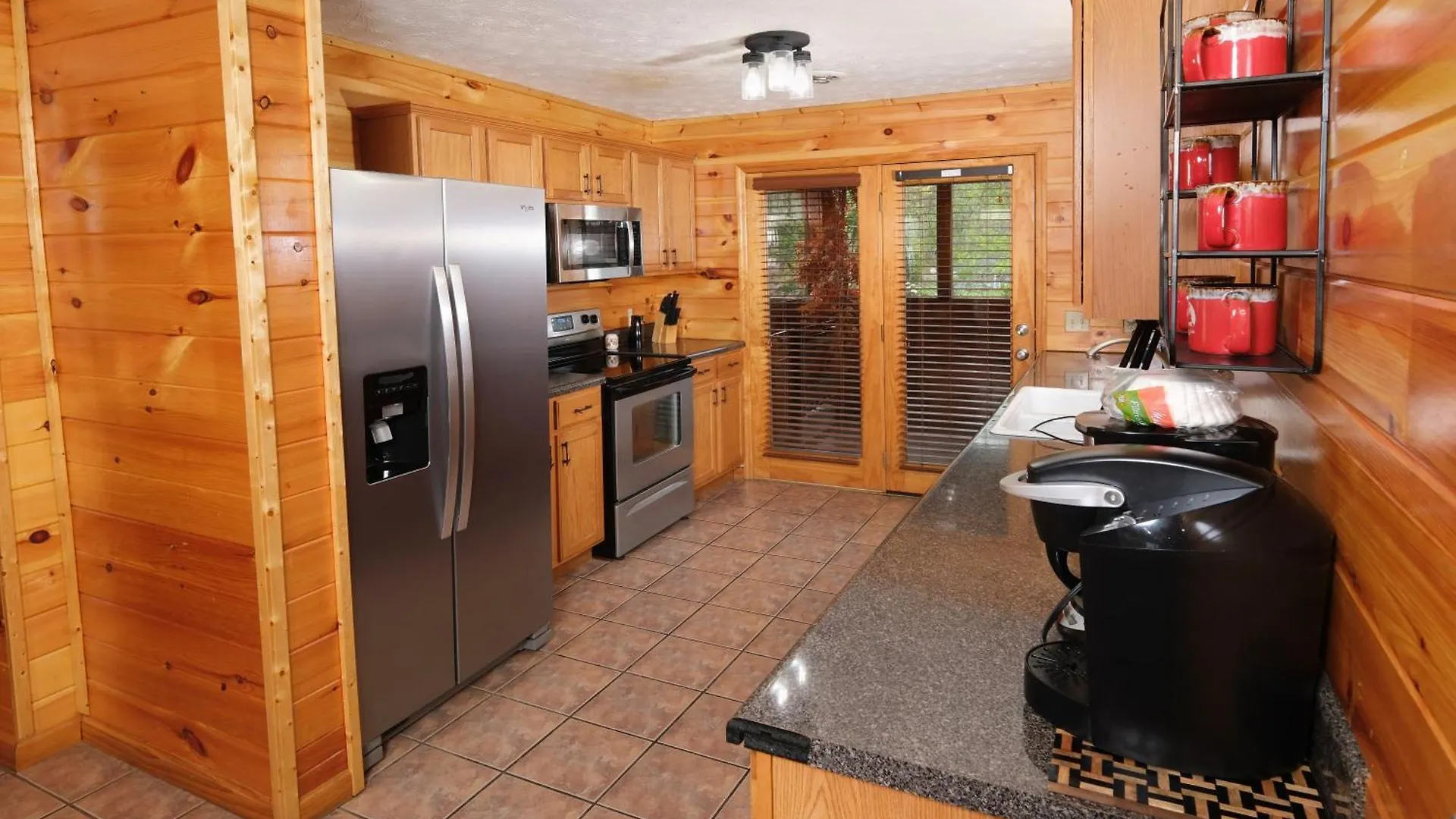 6br W Outdoor Pool Just 3 Min To Pigeon Forge! Free Attraction Tickets Gameroom Hot Tub Holiday home