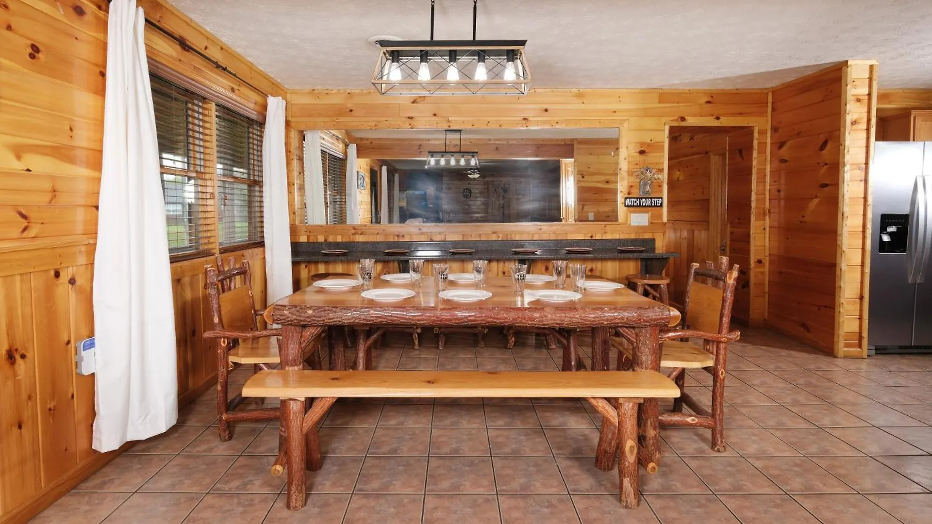 6br W Outdoor Pool Just 3 Min To Pigeon Forge! Free Attraction Tickets Gameroom Hot Tub *