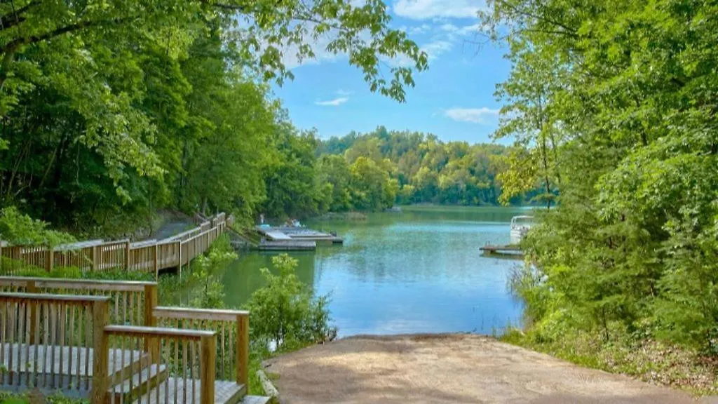 Charming 2br Mountain Views! Hot Tub Holiday home *