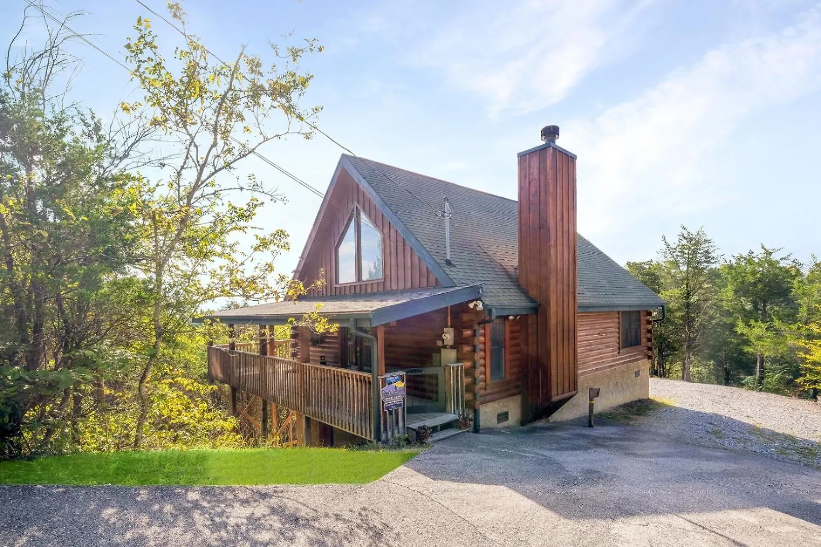 Charming 2br Mountain Views! Hot Tub Holiday home *