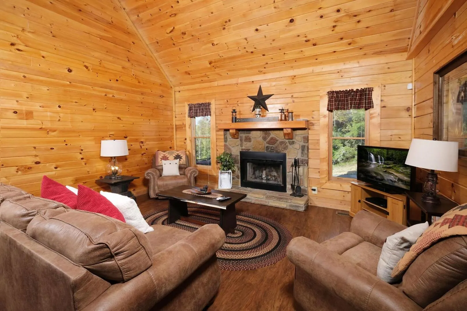 Holiday home Charming 2br Mountain Views! Hot Tub *