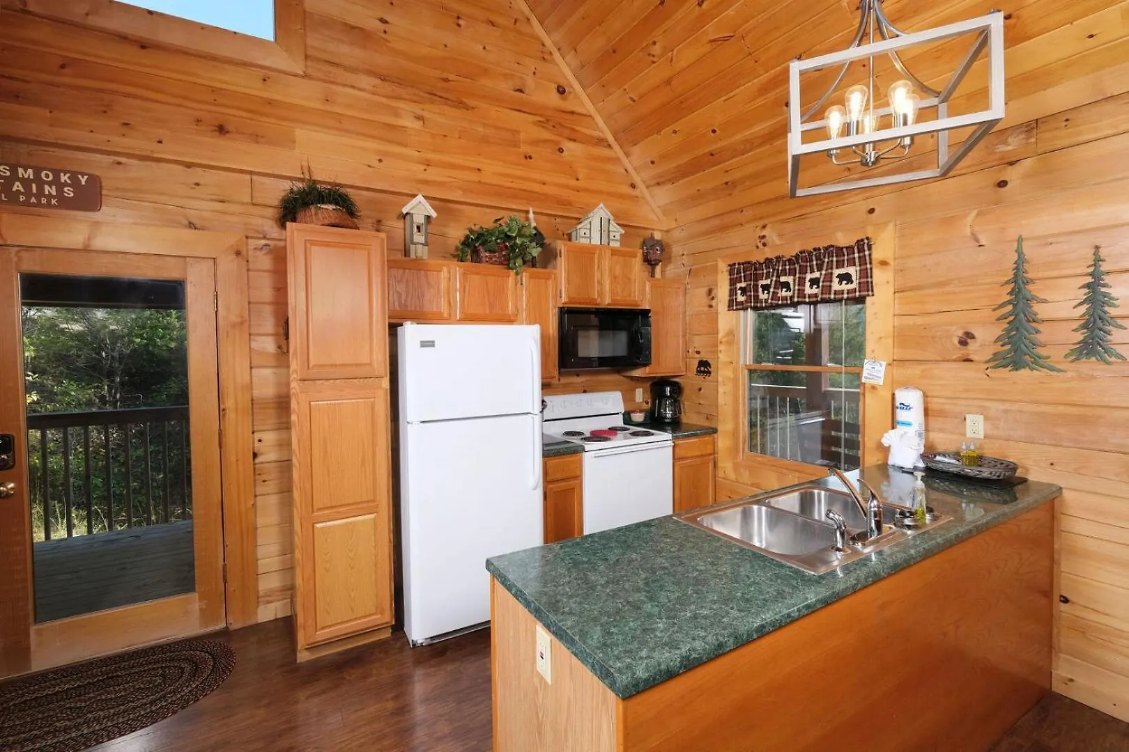 Charming 2br Mountain Views! Hot Tub * Pigeon Forge