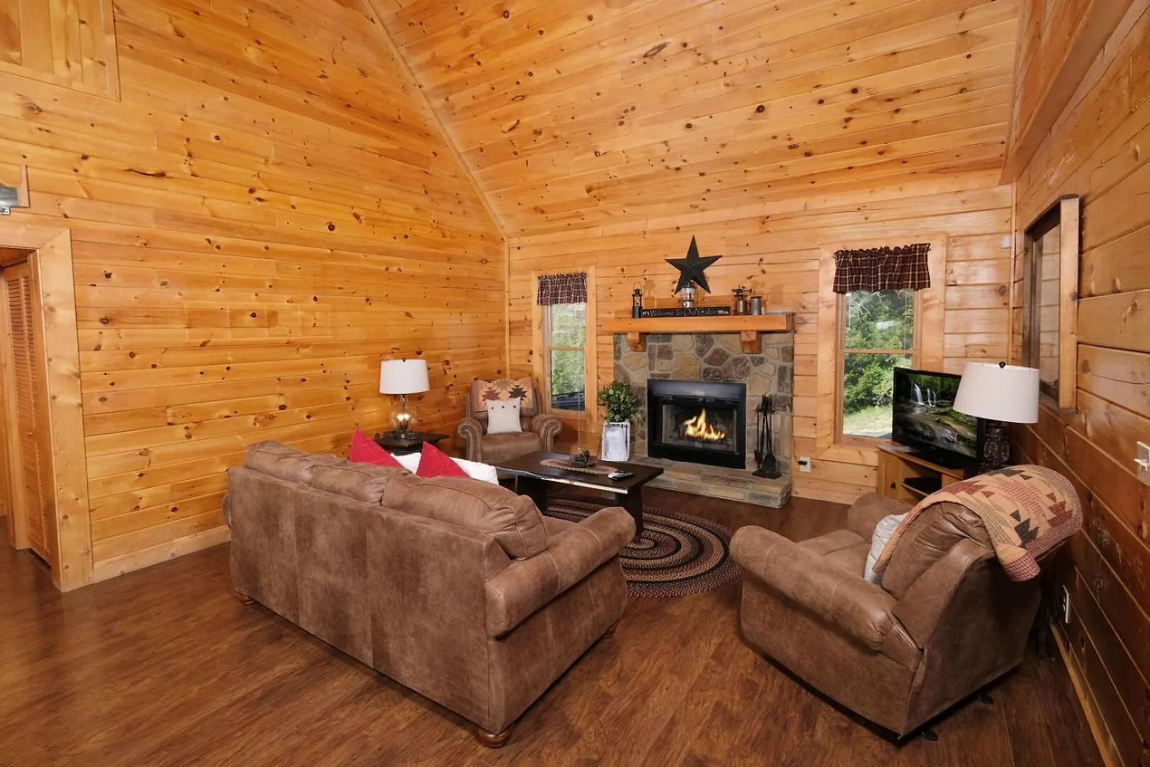 Charming 2br Mountain Views! Hot Tub *