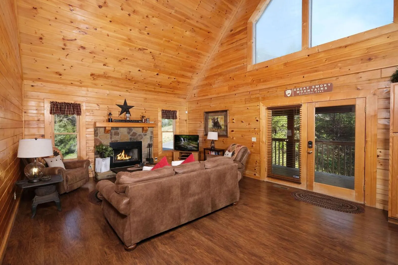 Holiday home Charming 2br Mountain Views! Hot Tub *