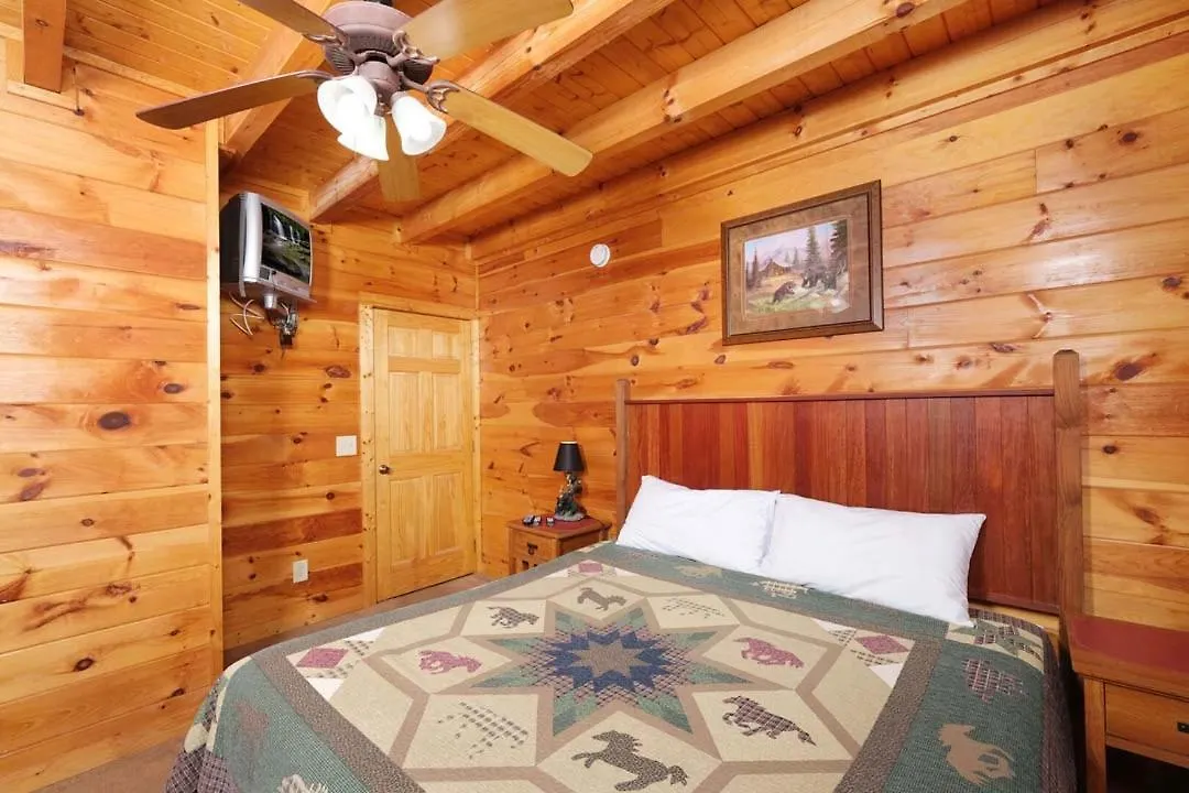 Stunning 2br 5 Min To Pkwy Hot Tub Free Attraction Tickets Holiday home *