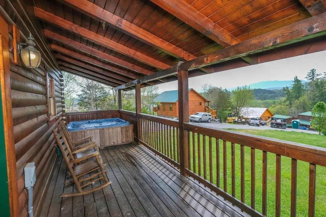 Holiday home Stunning 2br 5 Min To Pkwy Hot Tub Free Attraction Tickets