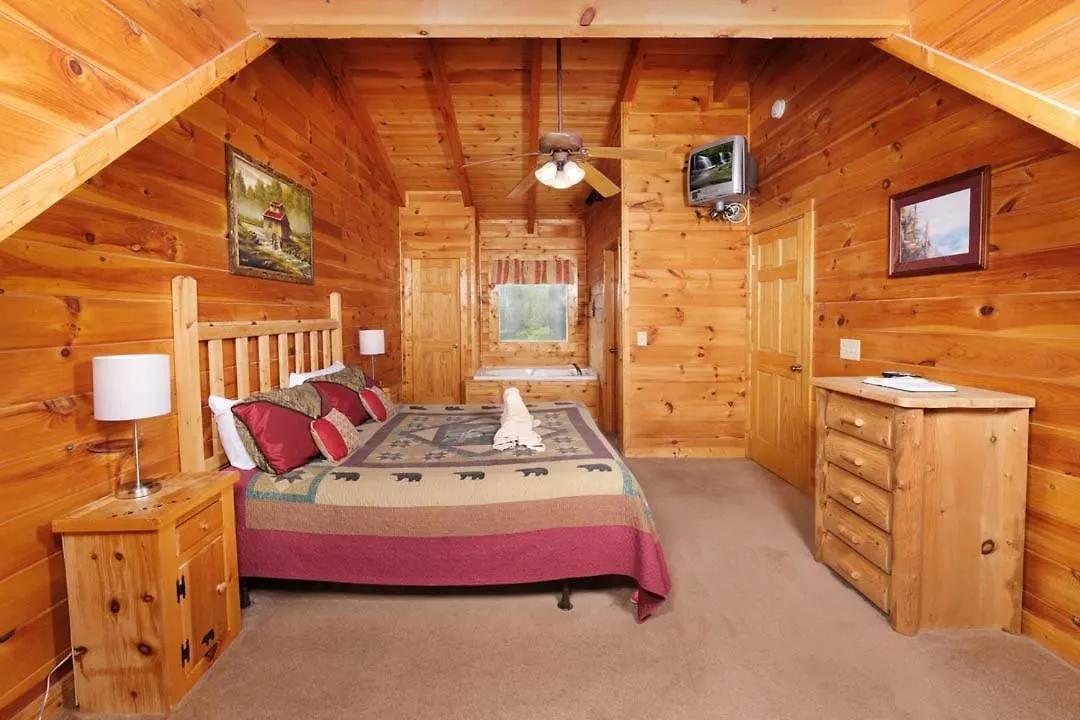 Stunning 2br 5 Min To Pkwy Hot Tub Free Attraction Tickets Holiday home