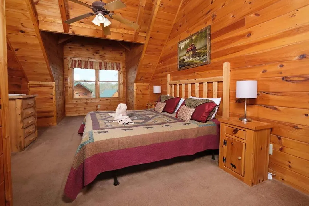 Stunning 2br 5 Min To Pkwy Hot Tub Free Attraction Tickets Pigeon Forge