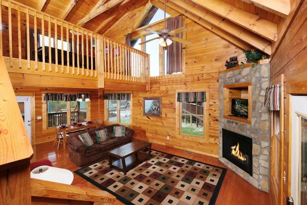 Holiday home Stunning 2br 5 Min To Pkwy Hot Tub Free Attraction Tickets