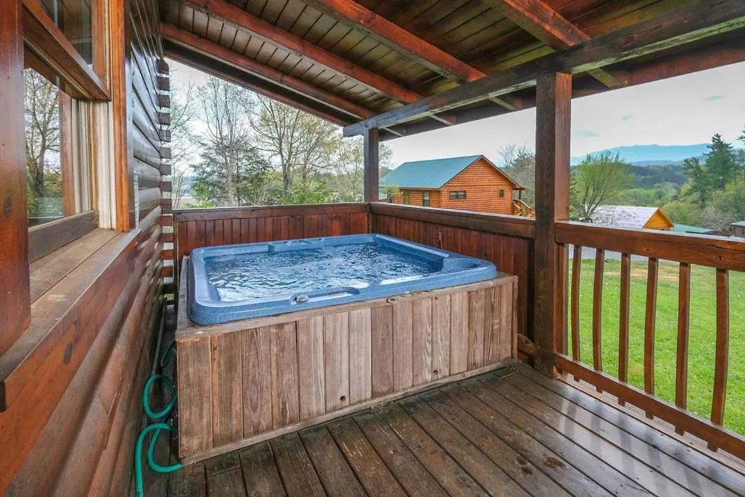 Stunning 2br 5 Min To Pkwy Hot Tub Free Attraction Tickets