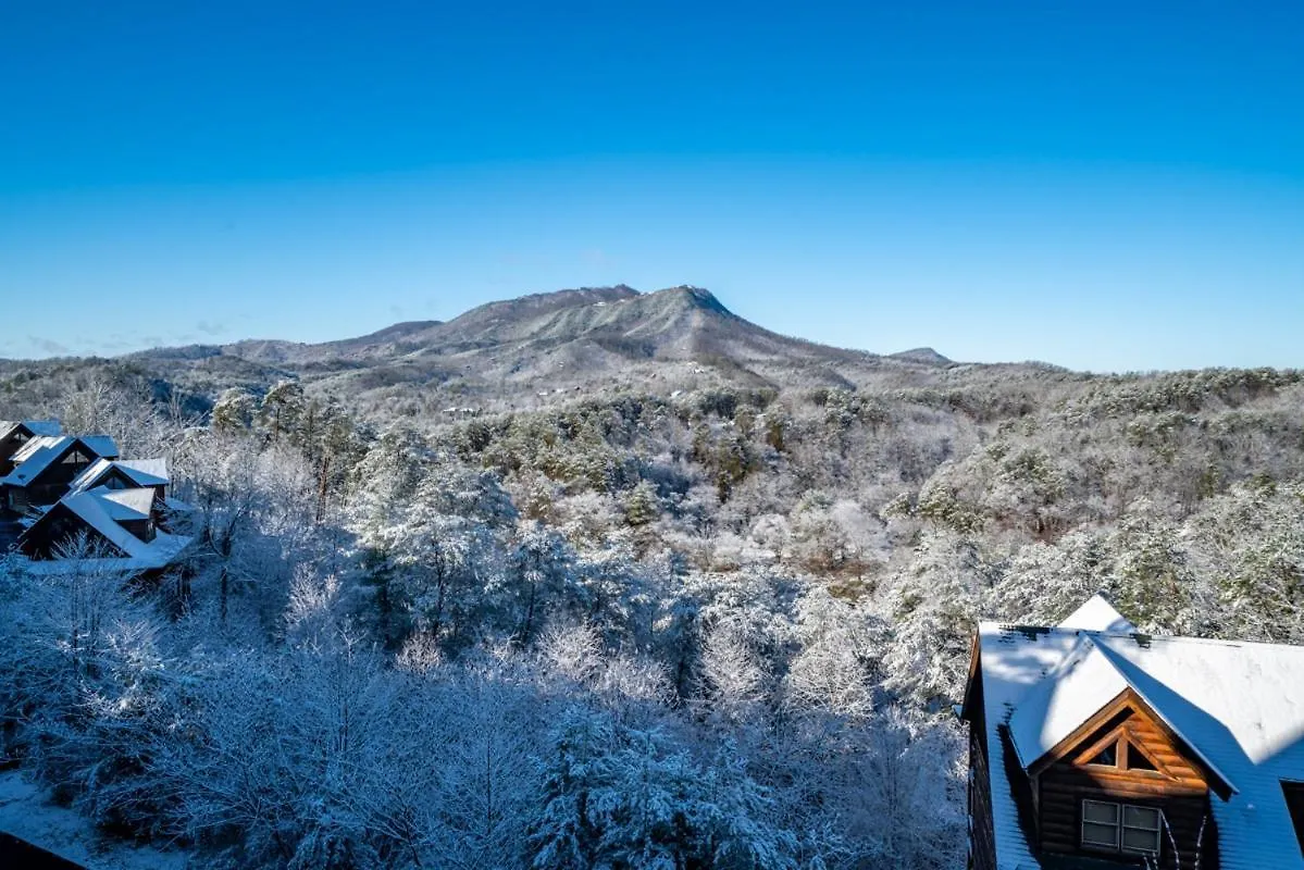 Romantic 1br Unbelievable Views! Hot Tub Holiday home *