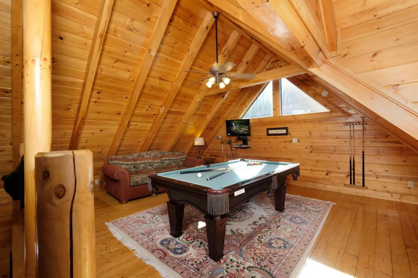 Romantic 1br Unbelievable Views! Hot Tub Holiday home Pigeon Forge