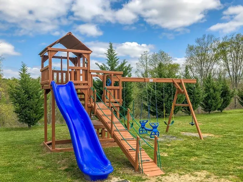 Spacious 3br Just 2 Min To Pkwy Holiday home