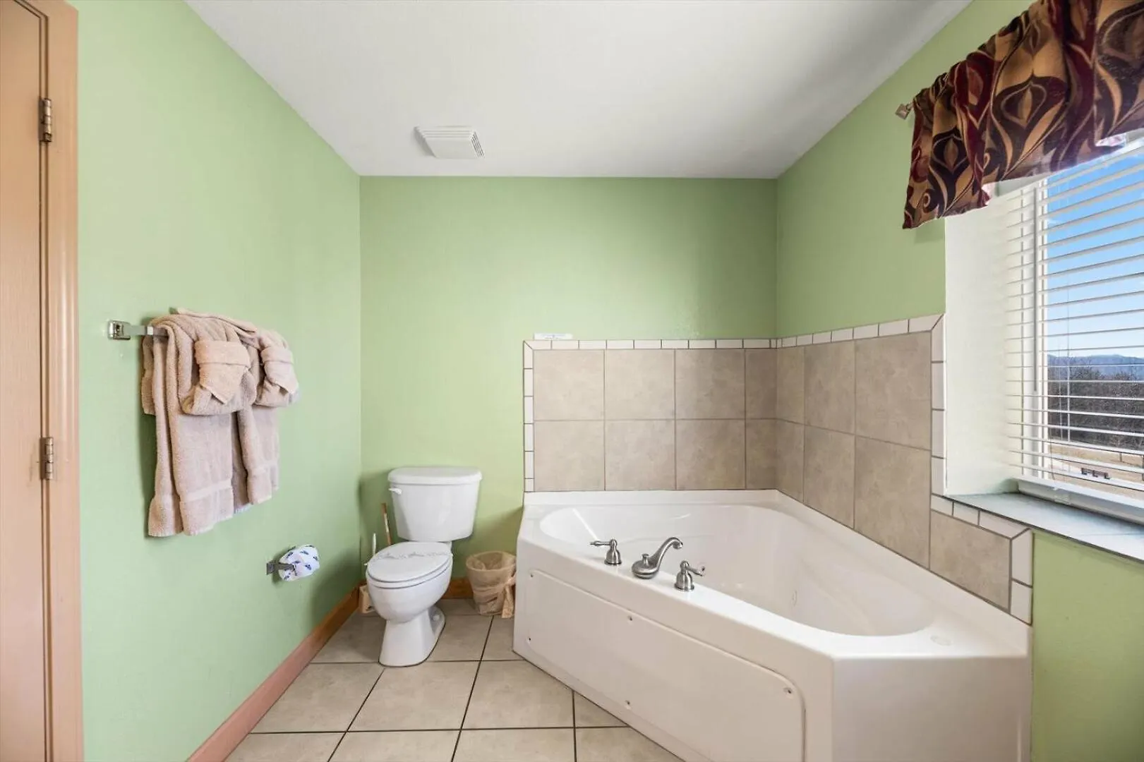 Holiday home Spacious 3br Just 2 Min To Pkwy *
