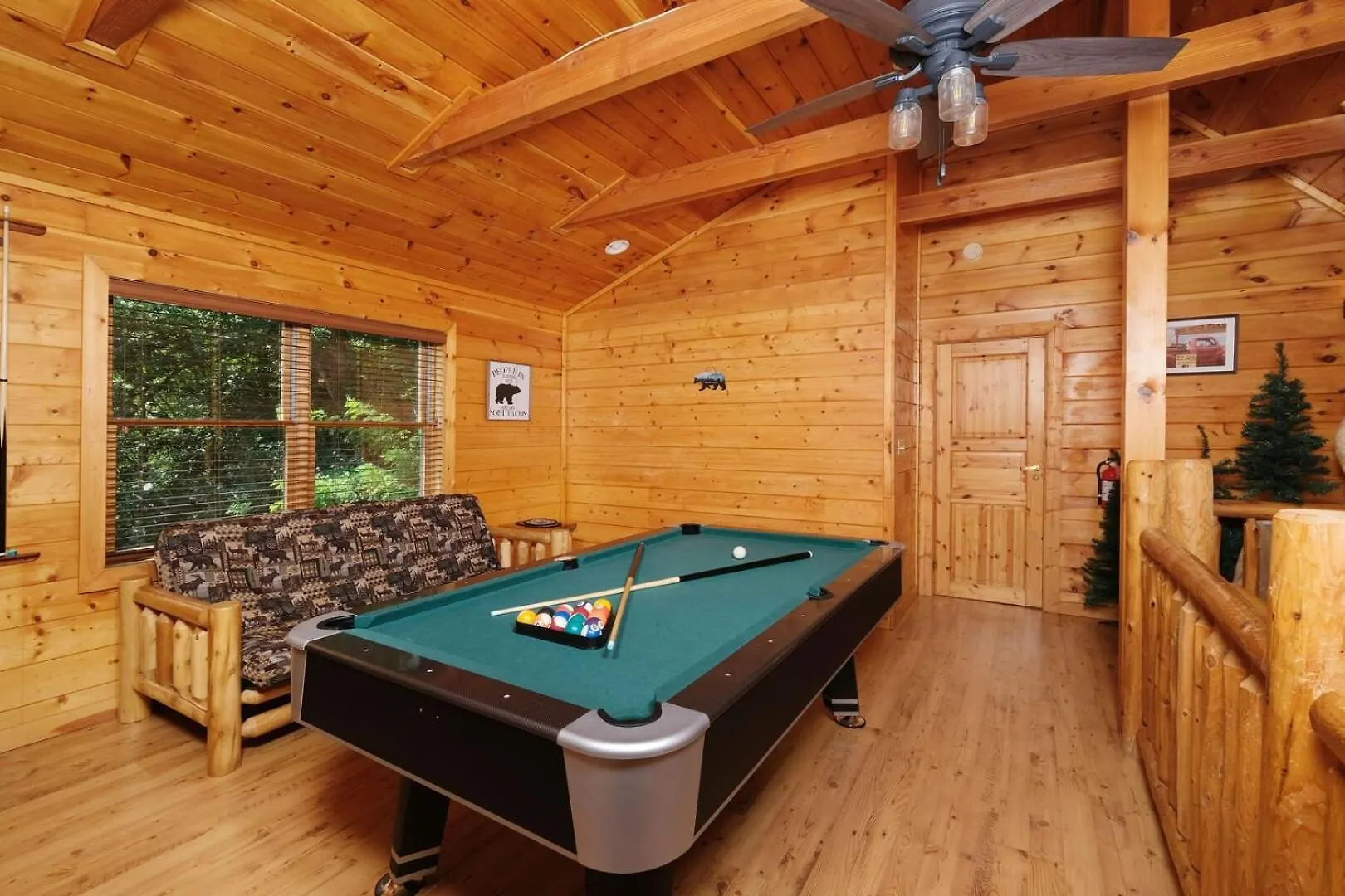 Holiday home Pet Friendly 3br Theater Hot Tub Pool Table *