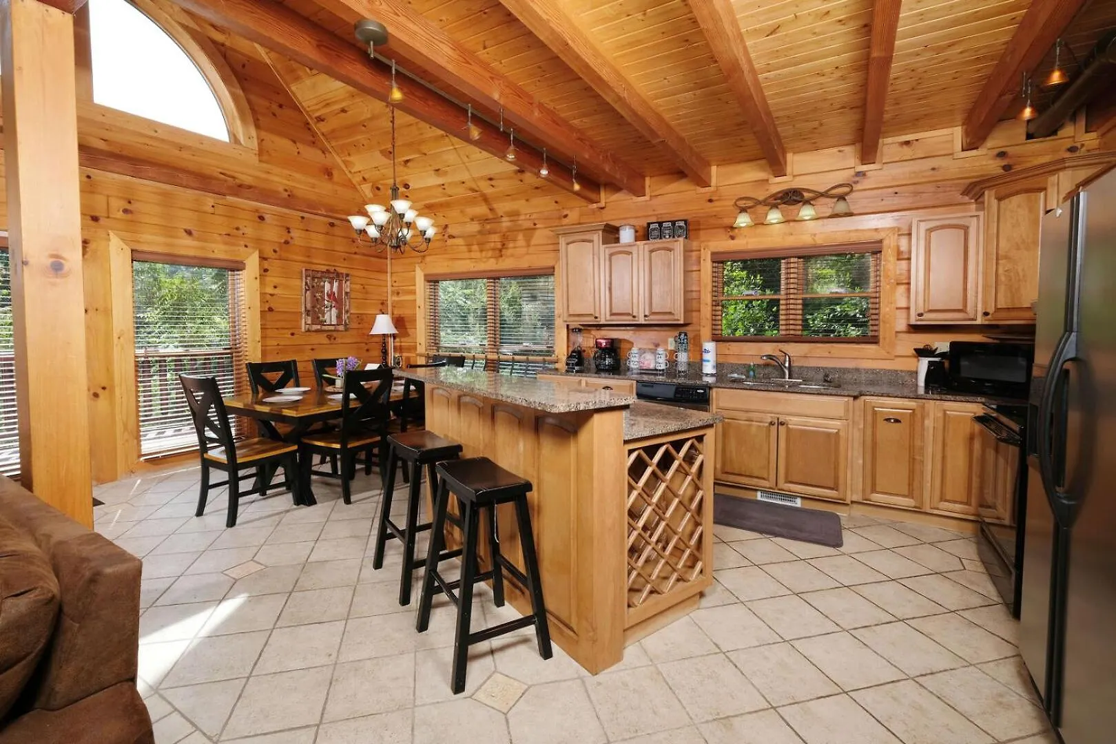 Holiday home Pet Friendly 3br Theater Hot Tub Pool Table *