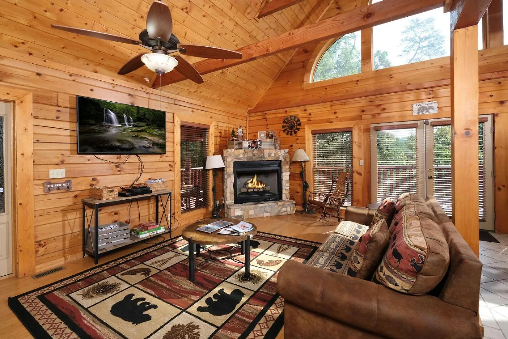 Pet Friendly 3br Theater Hot Tub Pool Table *