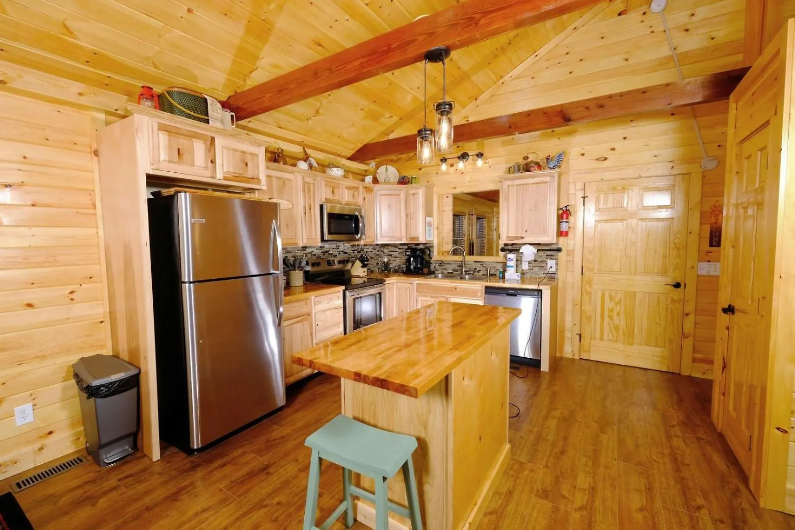 Holiday home Cozy And Relaxing 2br Hot Tub Pool Table Free Attraction Tickets *