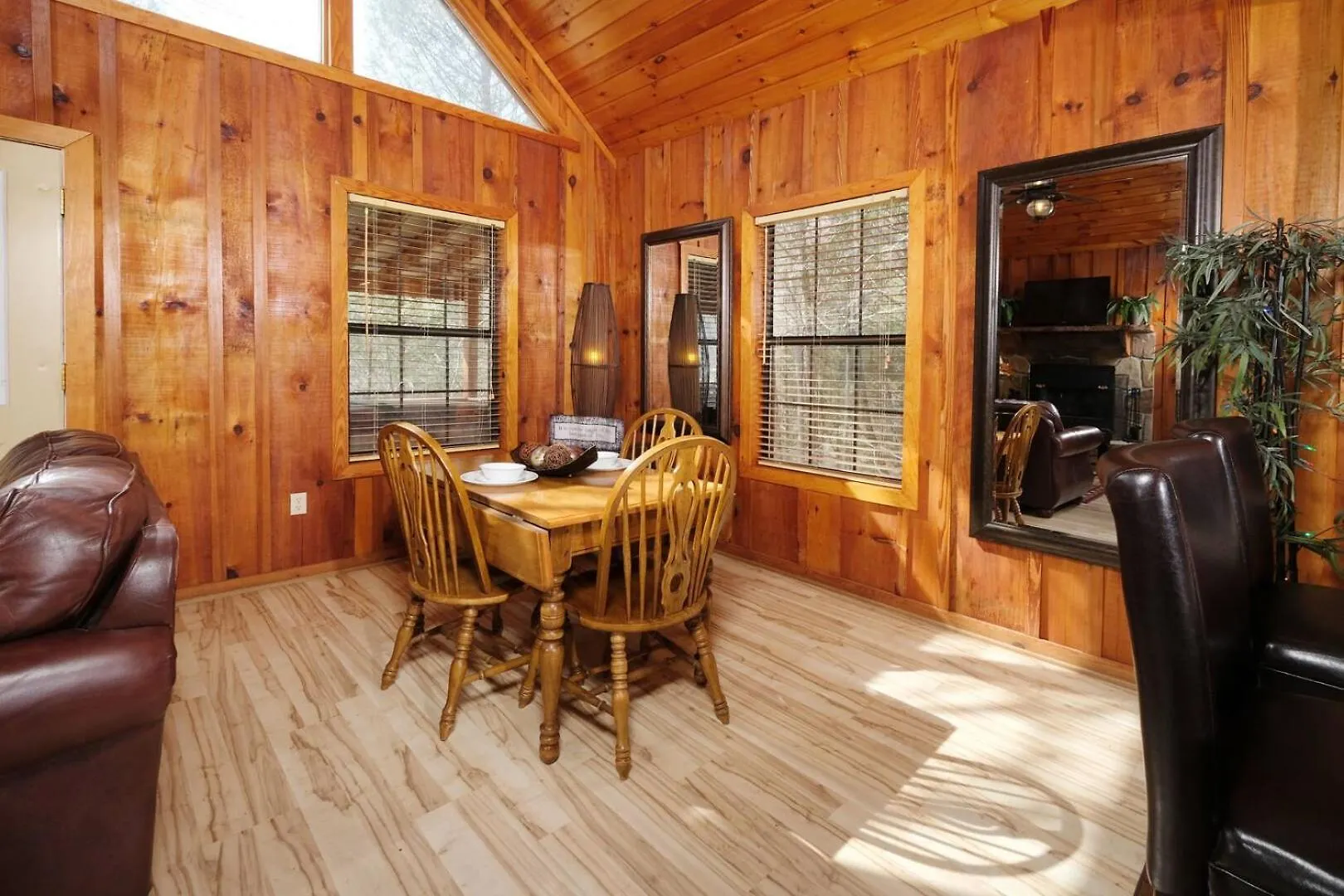 Romantic 1br Hot Tub Free Attraction Tickets * Pigeon Forge