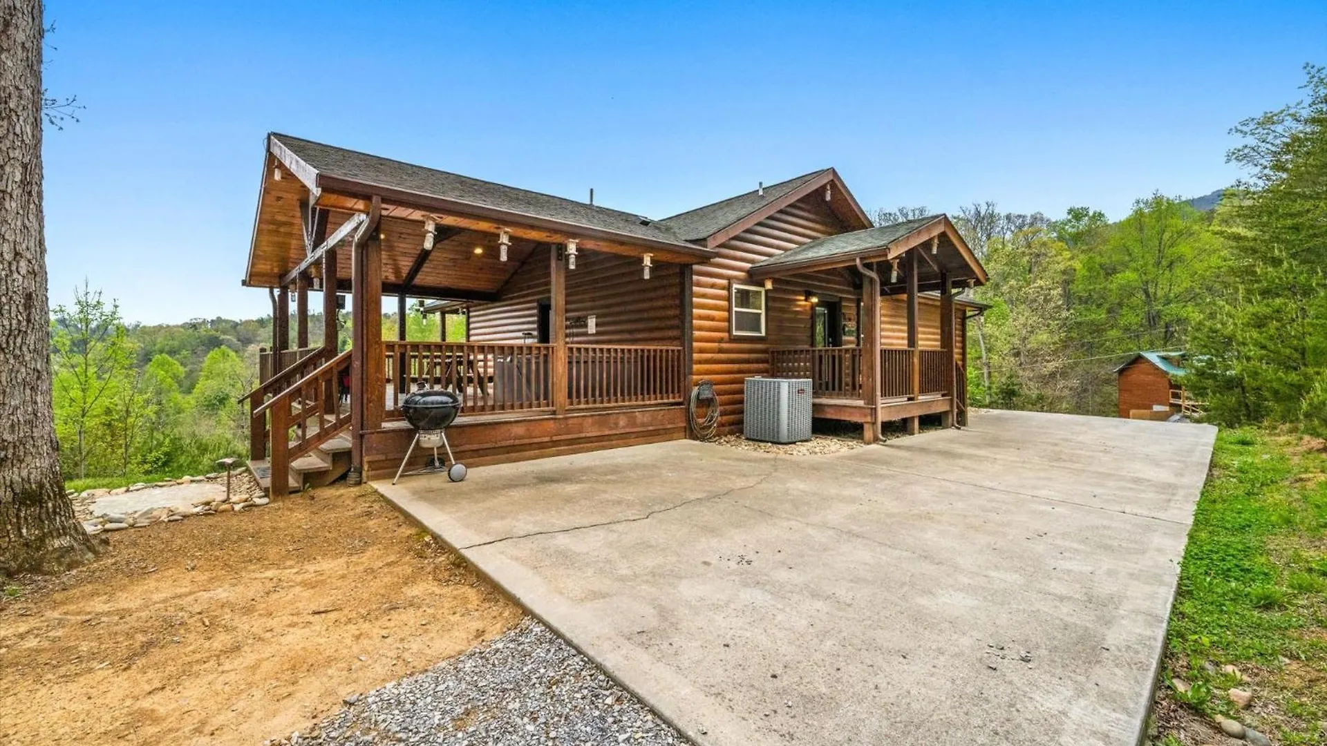 Modern 3br Views Hot Tub Fire Pit Gameroom Free Attraction Tickets Holiday home *
