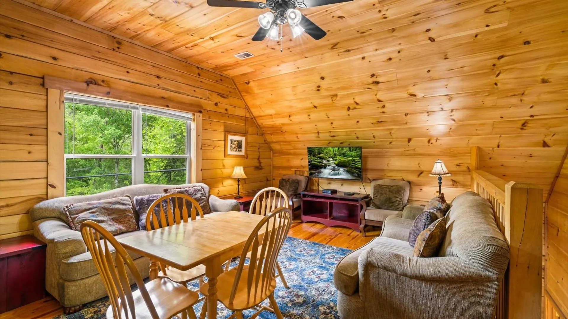 Holiday home Relaxing 3br Fire Pit Pool Table Hot Tub Free Attraction Tickets *