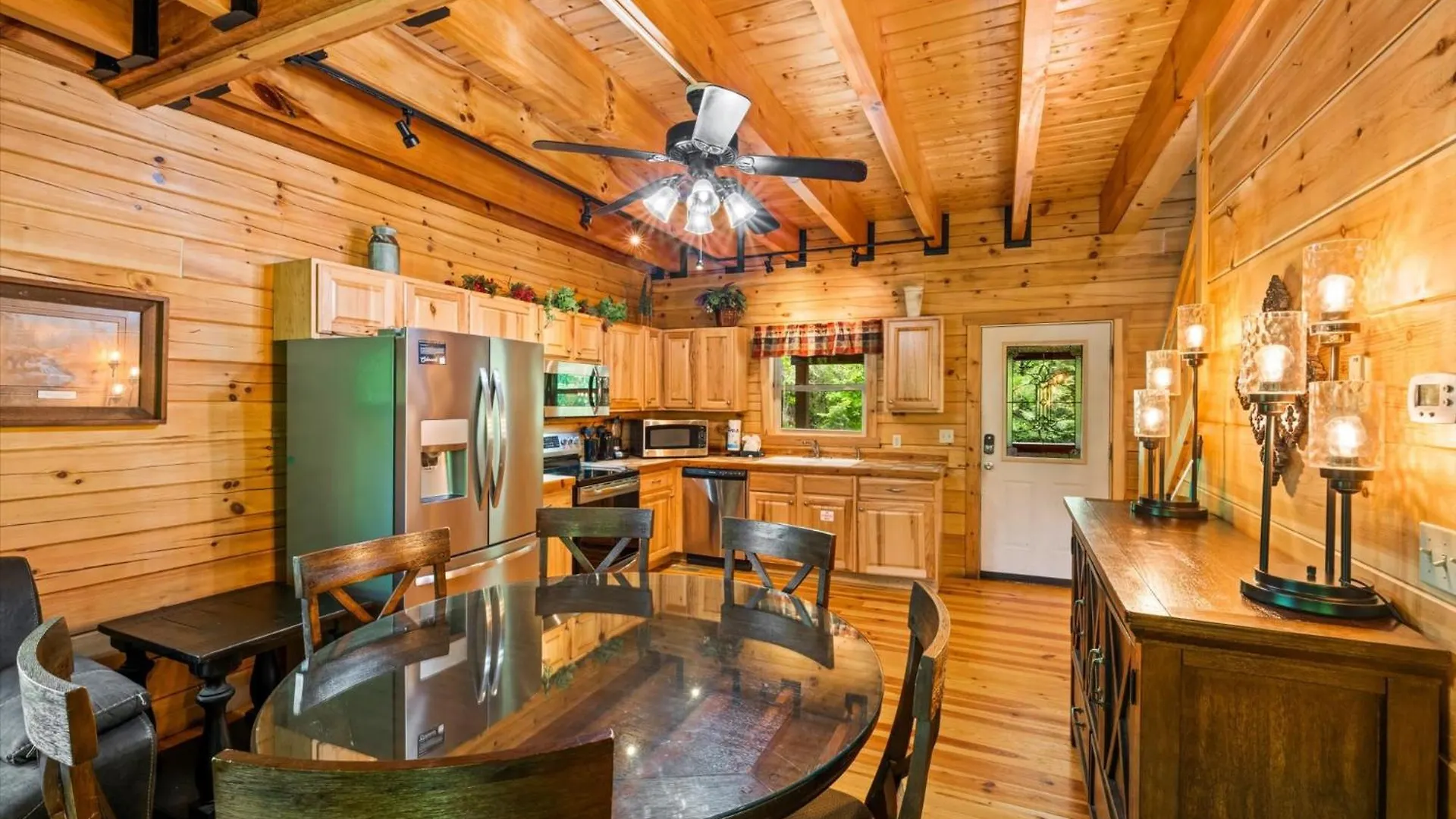 Relaxing 3br Fire Pit Pool Table Hot Tub Free Attraction Tickets Pigeon Forge
