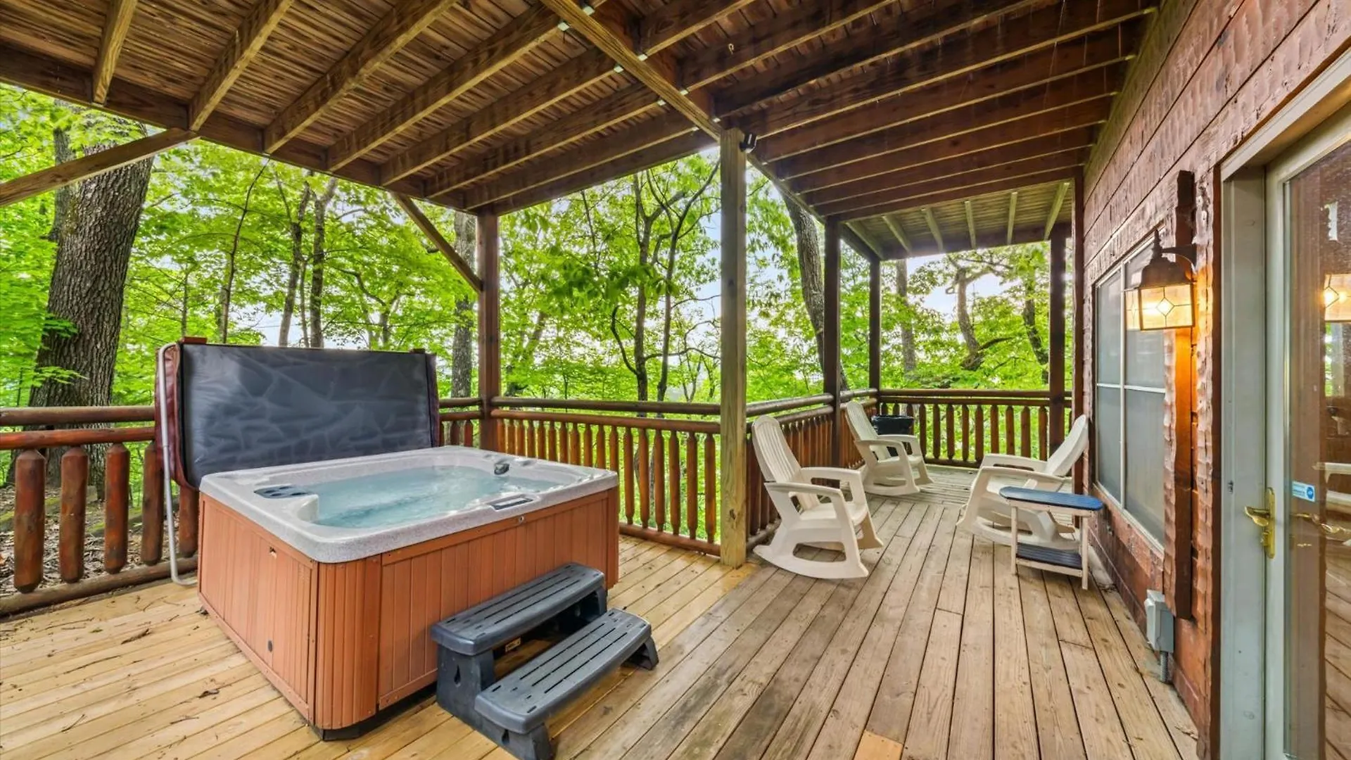 Spacious 5br Sleeps 10 Gameroom Hot Tub Free Attraction Tickets Holiday home