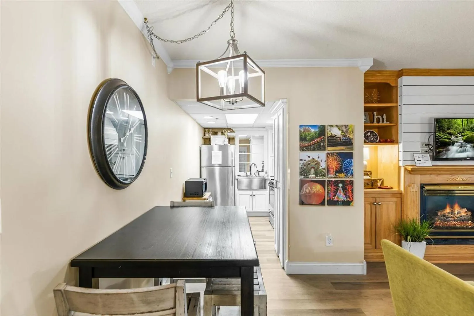 2br Modern Riverfront On Pkwy! Holiday home *