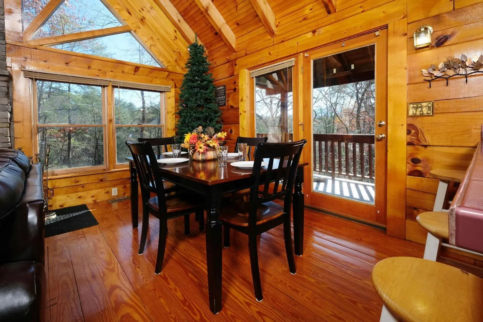 Cozy 2br Just 10 Min To Pkwy! *