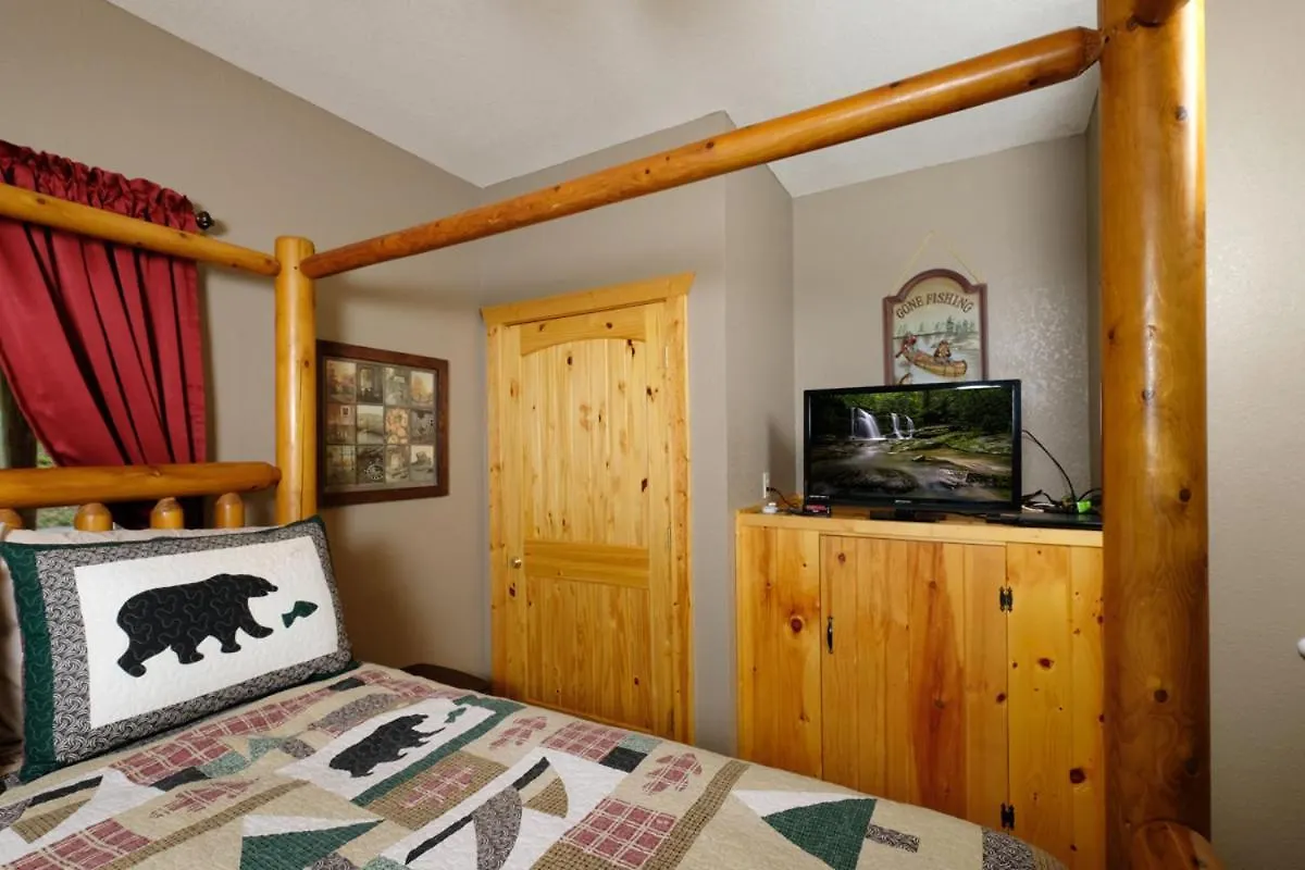 Cozy 2br Just 5 Min To Dollywood Hot Tub Free Attraction Tickets Holiday home