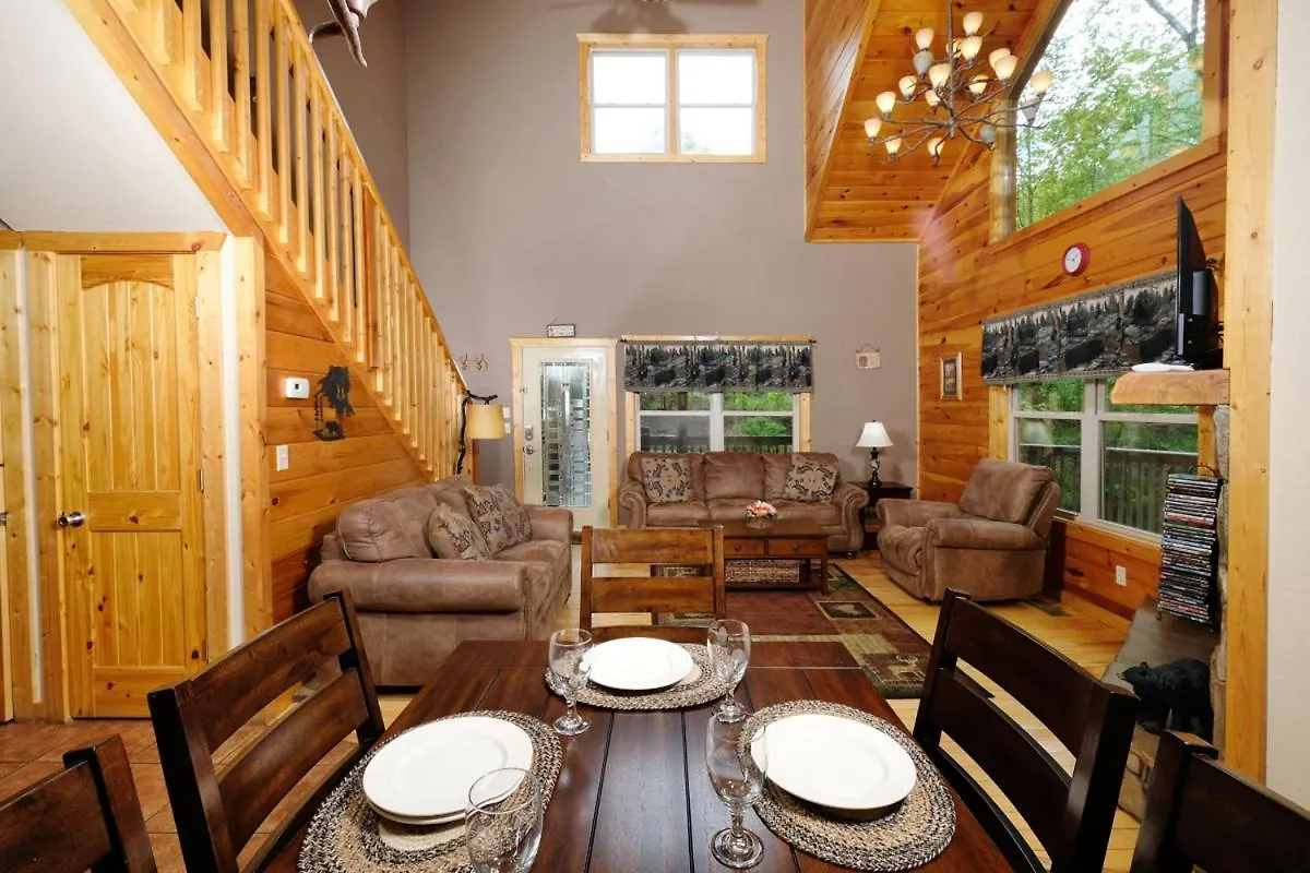 Cozy 2br Just 5 Min To Dollywood Hot Tub Free Attraction Tickets Holiday home *