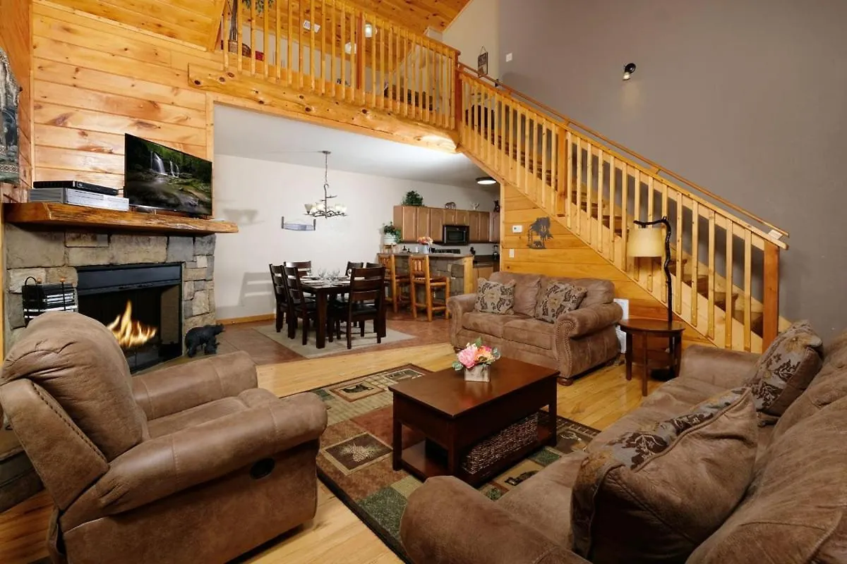 Cozy 2br Just 5 Min To Dollywood Hot Tub Free Attraction Tickets Holiday home Pigeon Forge