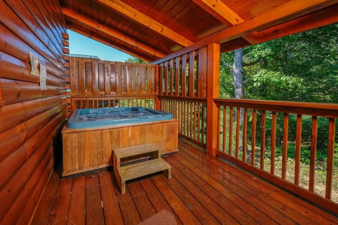Among The Oaks Holiday home Pigeon Forge