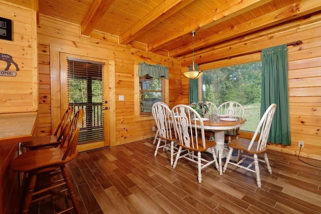 Among The Oaks Holiday home *