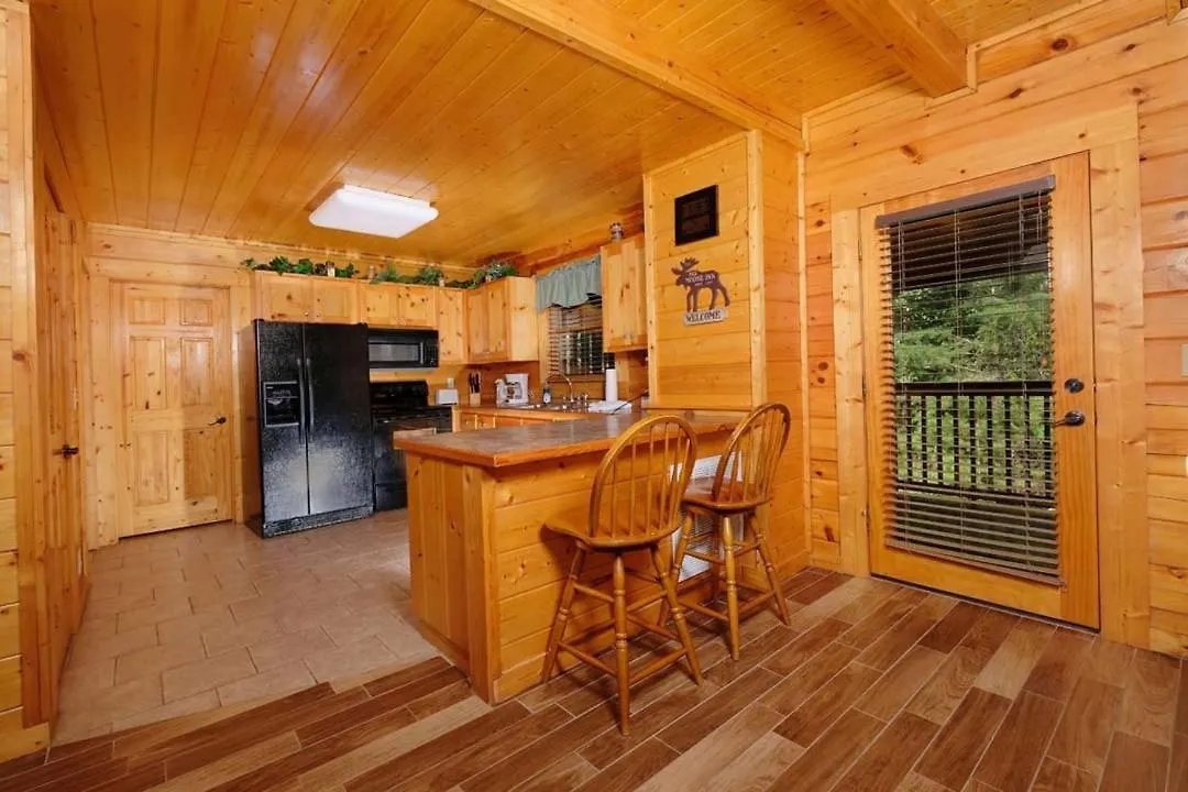 Among The Oaks Holiday home Pigeon Forge
