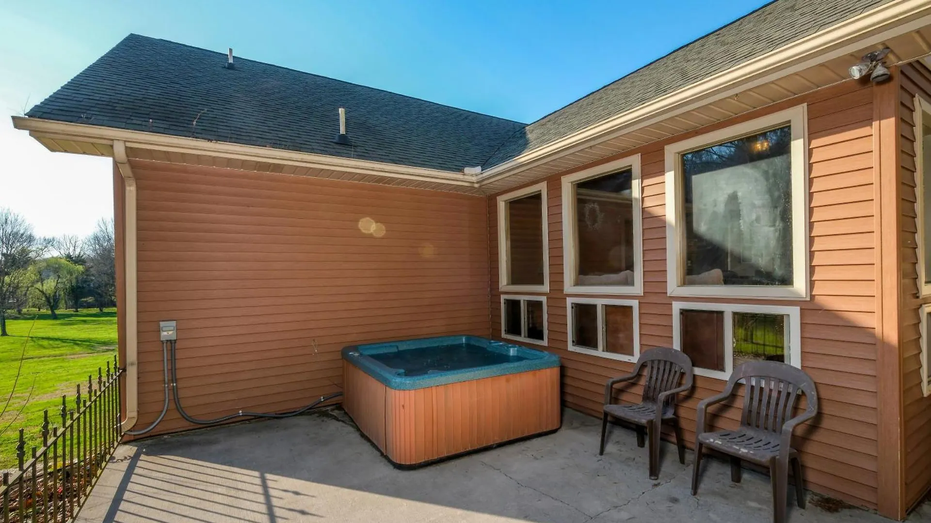 7br Sleeps 34 Outdoor Pool Fire Pit Secluded Free Attraction Tickets * Pigeon Forge
